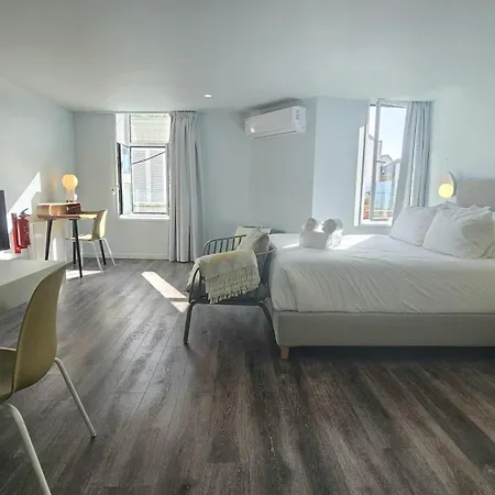 A Proa Do Moliceiro Canal - Gran Blue * Авейру