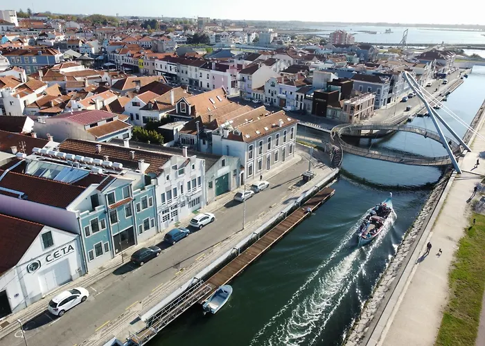 A Proa Do Moliceiro Canal - Gran Blue Апартаменты Авейру