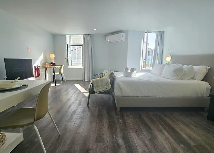 A Proa Do Moliceiro Canal - Gran Blue * Авейру